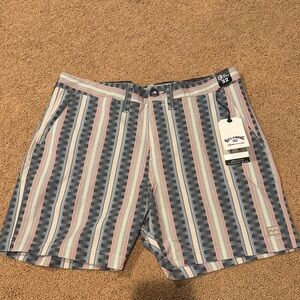 Billabong Men's Multi-Striped Mid-length Board Shorts size 32 Brand New.